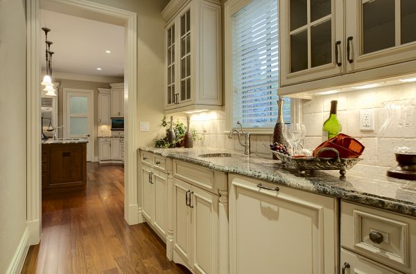 Butlers Pantry Installation in Canyon Lake