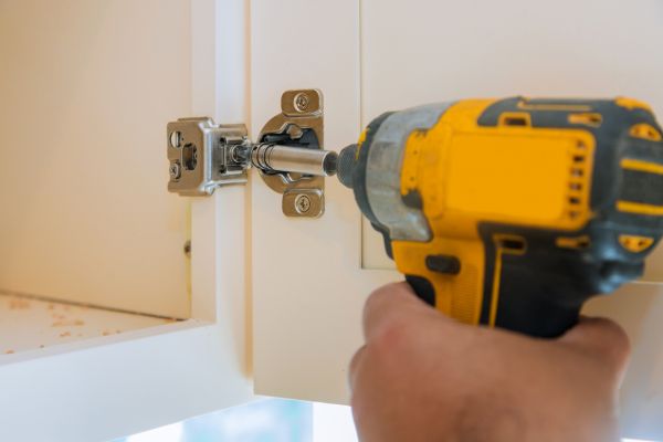Cupboard Door Hinge Repair in Canyon Lake